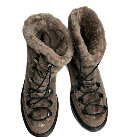 Aquatalia  Lorena Suede/Shearling Boots Taupe  Size 5 Made in Italy $649… - Picture 10 of 11